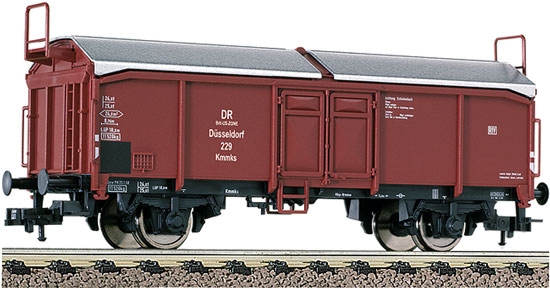 Sliding Roof car Tcms/Utz                             <br /><a href='images/pictures/Fleischmann/533402.jpg' target='_blank'>Full size image</a>
